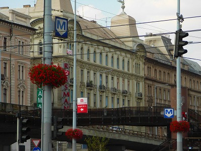 ブダペストのメトロ駅のマーク