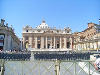 サンピエトロ寺院前の広場